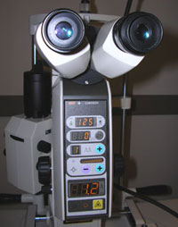 מכשיר לייזר לטיפולי עיניים בגלאוקומה